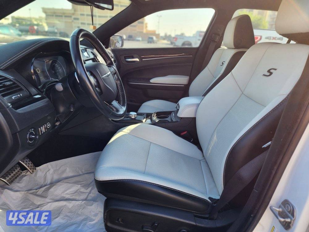 كرايسلر 300S ٦ سلندر عداد 103 ألف شرط الفحص موديل 20214