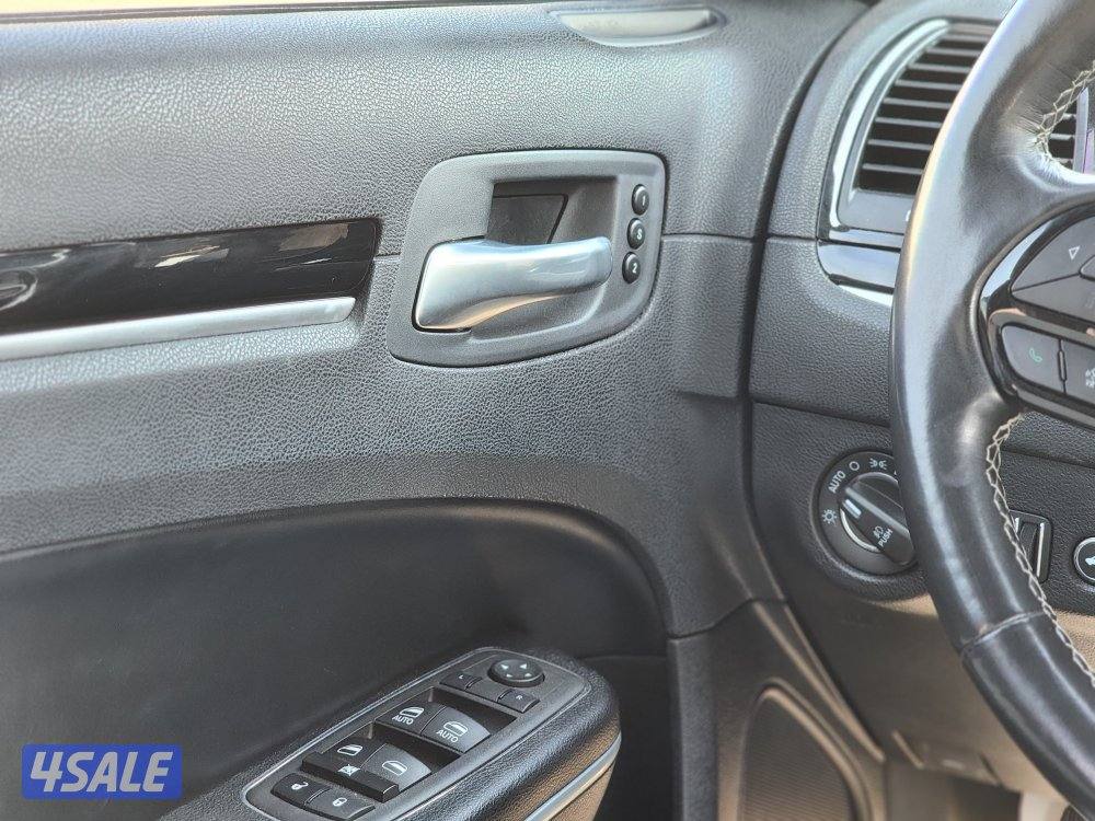 كرايسلر 300S ٦ سلندر عداد 103 ألف شرط الفحص موديل 202110