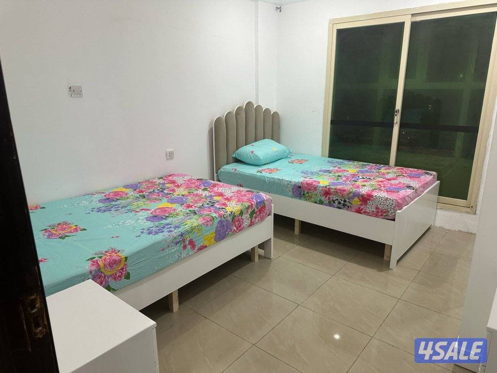 اثاث للبيع بحاله جيده3