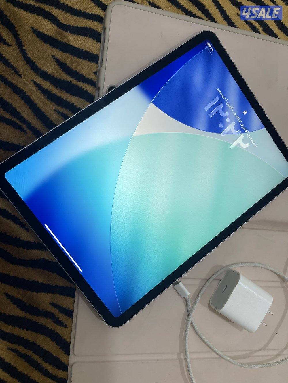 ايباد ابل برو 11 انش 128 قيقا ام تو m2 بطارية 93 مع الاغراض7