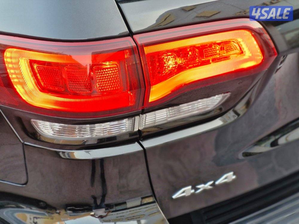 غراند شيروكي 20217