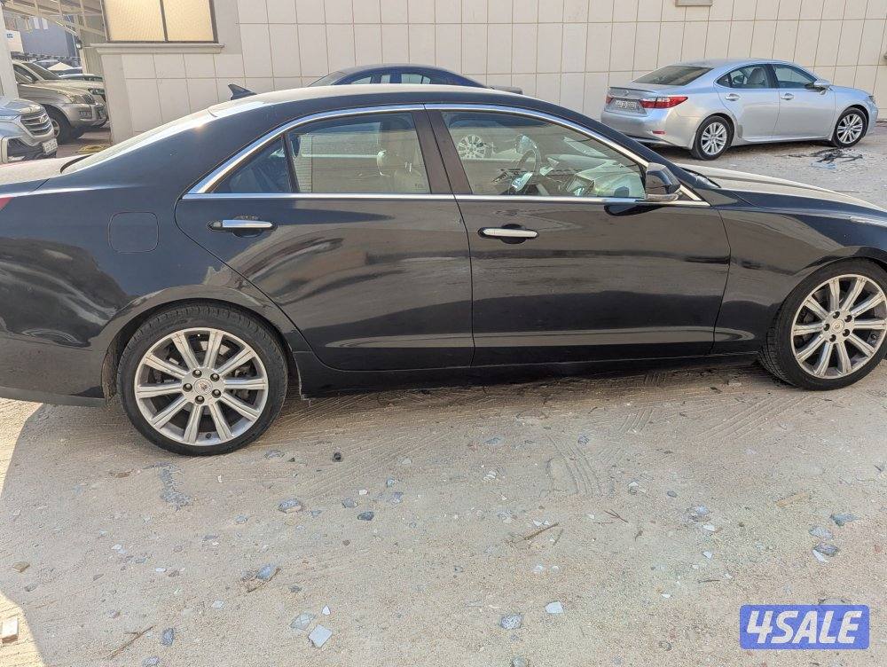 بحاله جيده ... السعر 700 غير قابل للمساومه موديل 20141