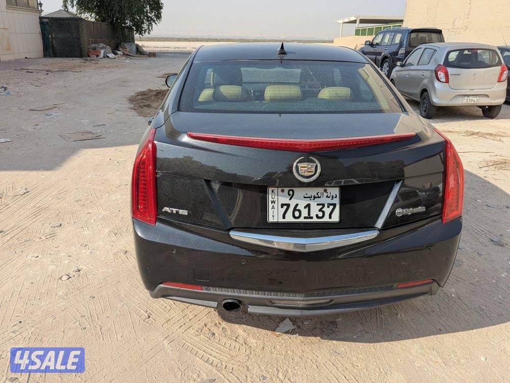 بحاله جيده ... السعر 700 غير قابل للمساومه موديل 20142