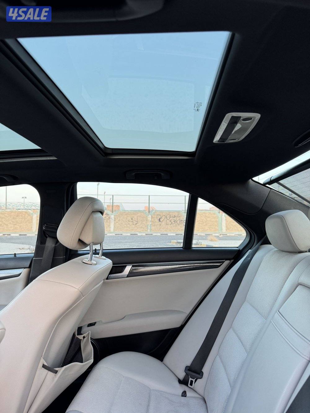 للبيع مرسيدس  c200 موديل 2012  شرط الفحص السعر 1,9509