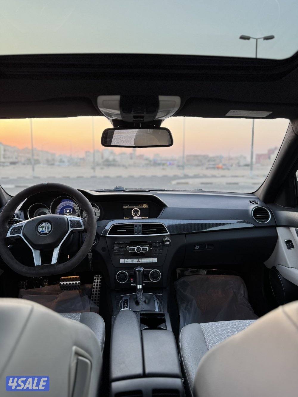 للبيع مرسيدس  c200 موديل 2012  شرط الفحص السعر 1,95011