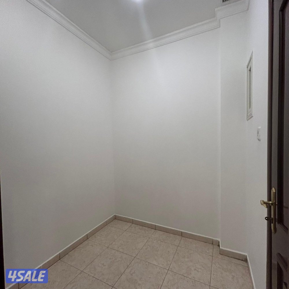 شقة سكنية إطلالة جزء بحرية للإيجار في السالمية5