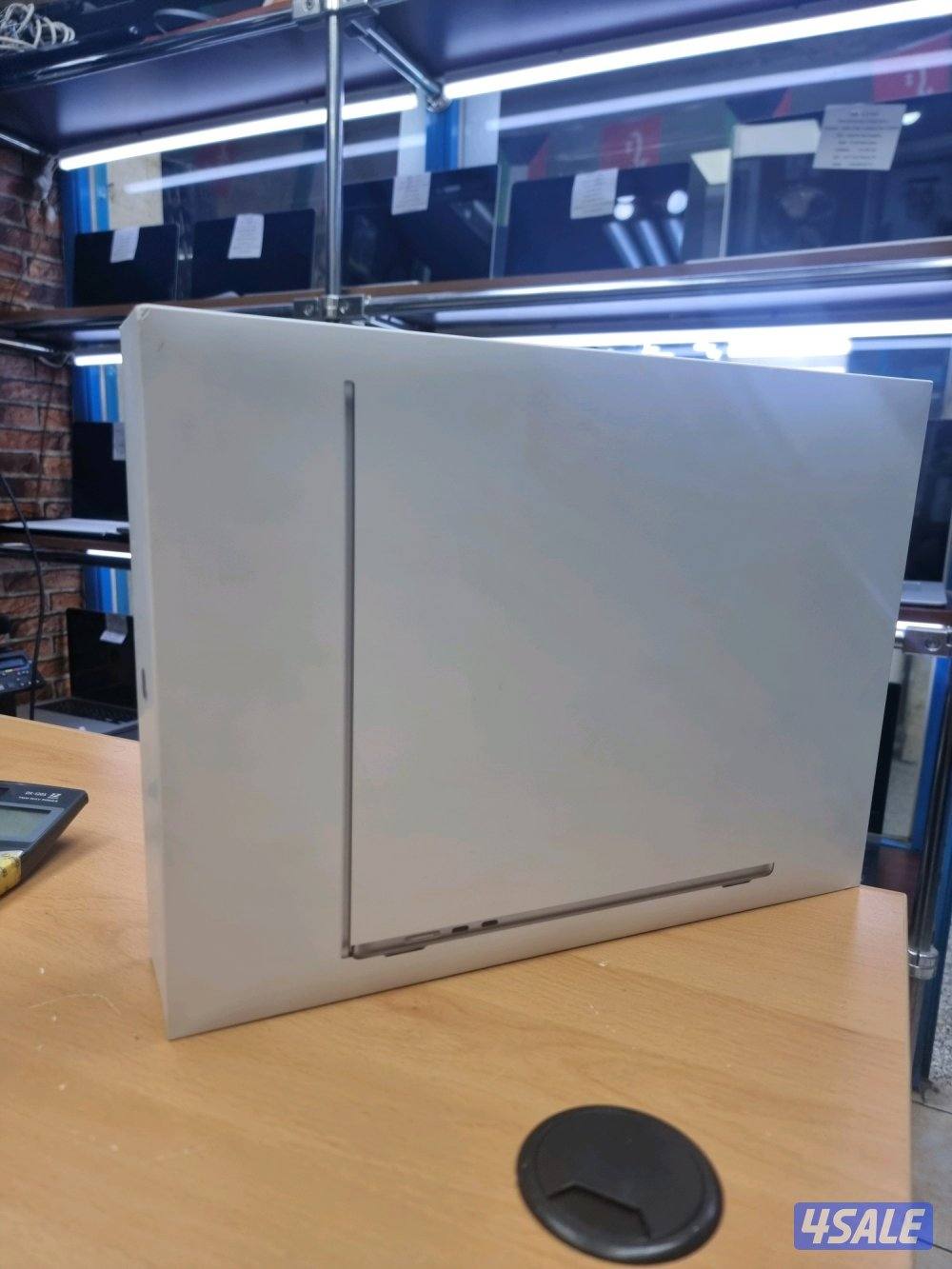 لدينا مجموعة رائعة من ماك بوك اير M5 M4 شاشة ١٥ ١٣ جديد بأرخص السعر12