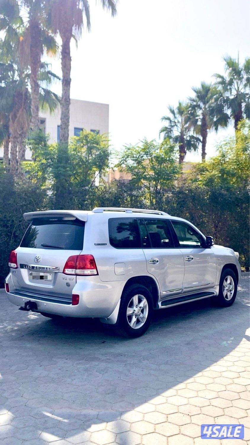 لاندكروزر2011VXR 5.7( صبغ وكاله )2