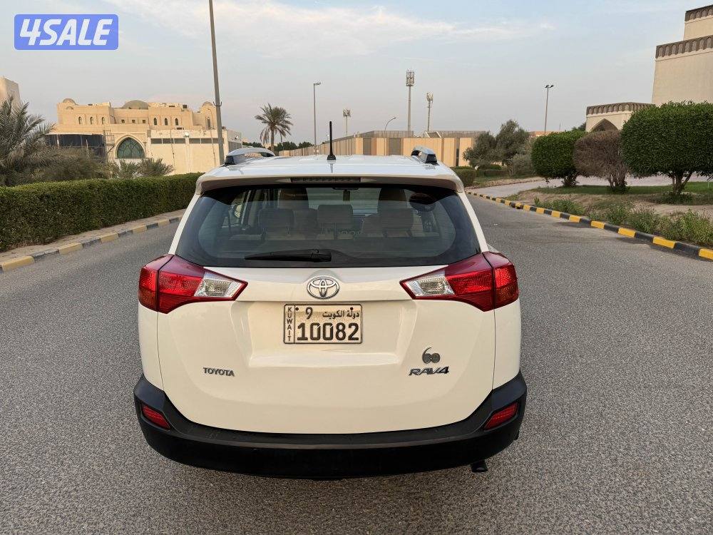 للبيع تويوتا راف فور موديل 2014 وارد الوكاله4