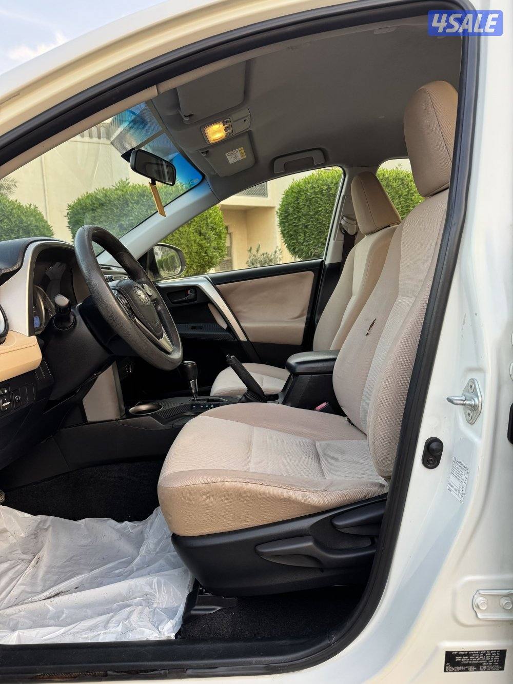 للبيع تويوتا راف فور موديل 2014 وارد الوكاله9