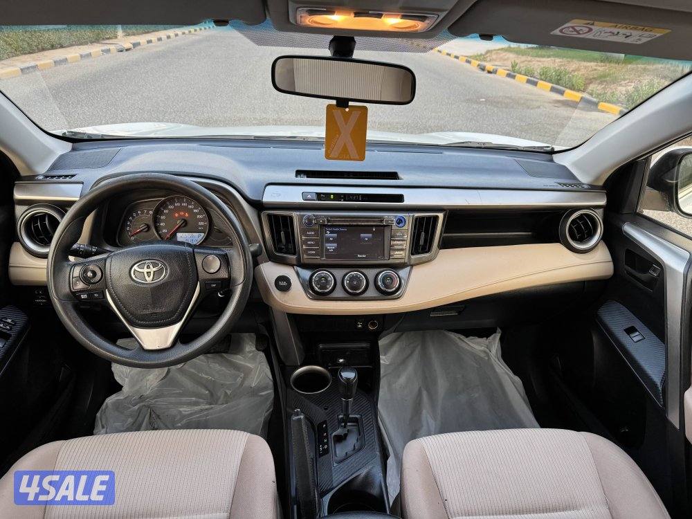 للبيع تويوتا راف فور موديل 2014 وارد الوكاله10