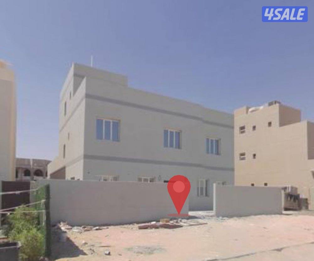 للبيع قسيمه سكنيه فى الوفرة الجديده ق7 بطن وظهر ونافذ دورين0