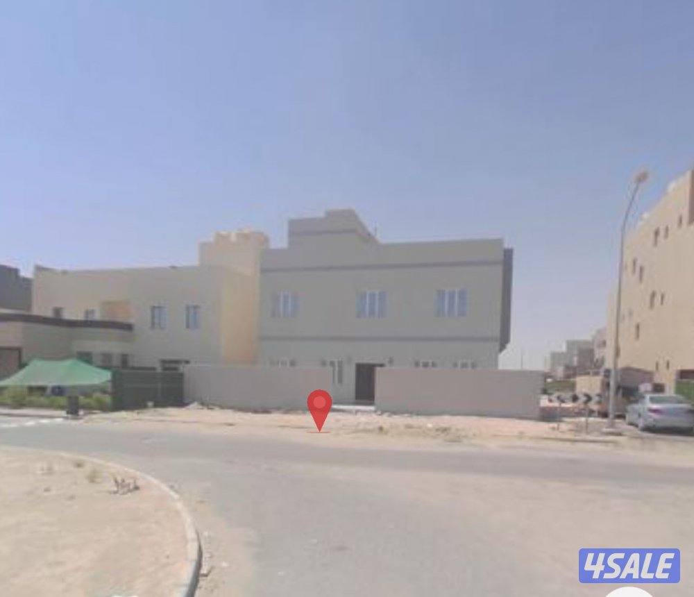 للبيع قسيمه سكنيه فى الوفرة الجديده ق7 بطن وظهر ونافذ دورين1