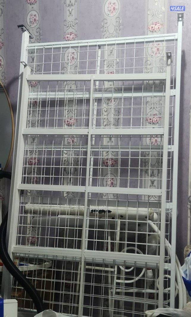 للبيع سريرين حديد فردي - For Sale 2 metal Beds0