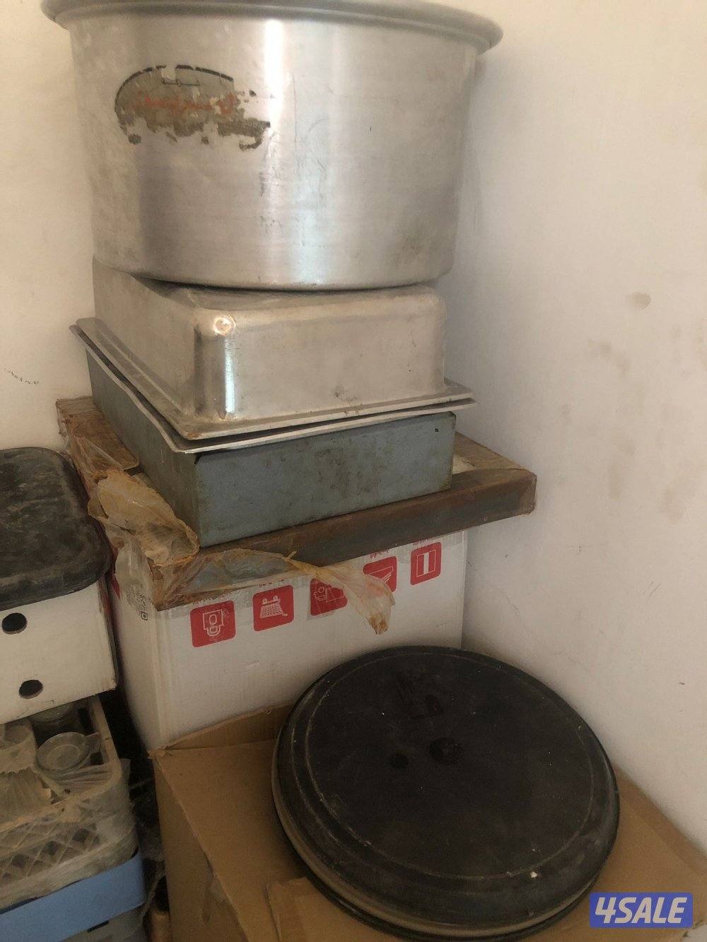 للبيع معدات وحافظات طعام0