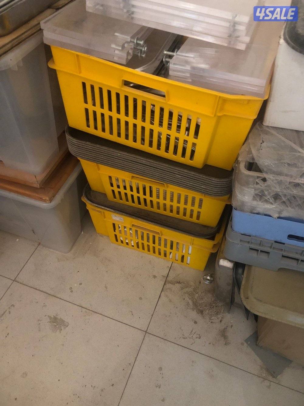 للبيع معدات وحافظات طعام2