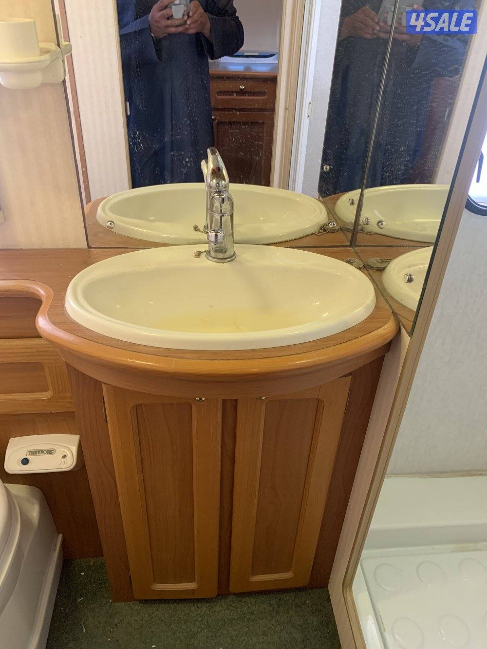 للبيع كرفان أوروبي 20 قدم2