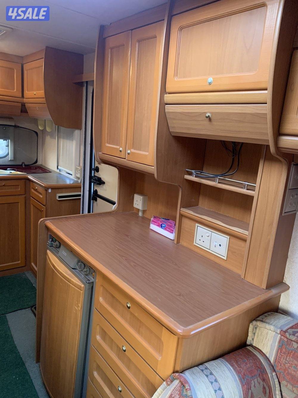 للبيع كرفان أوروبي 20 قدم6