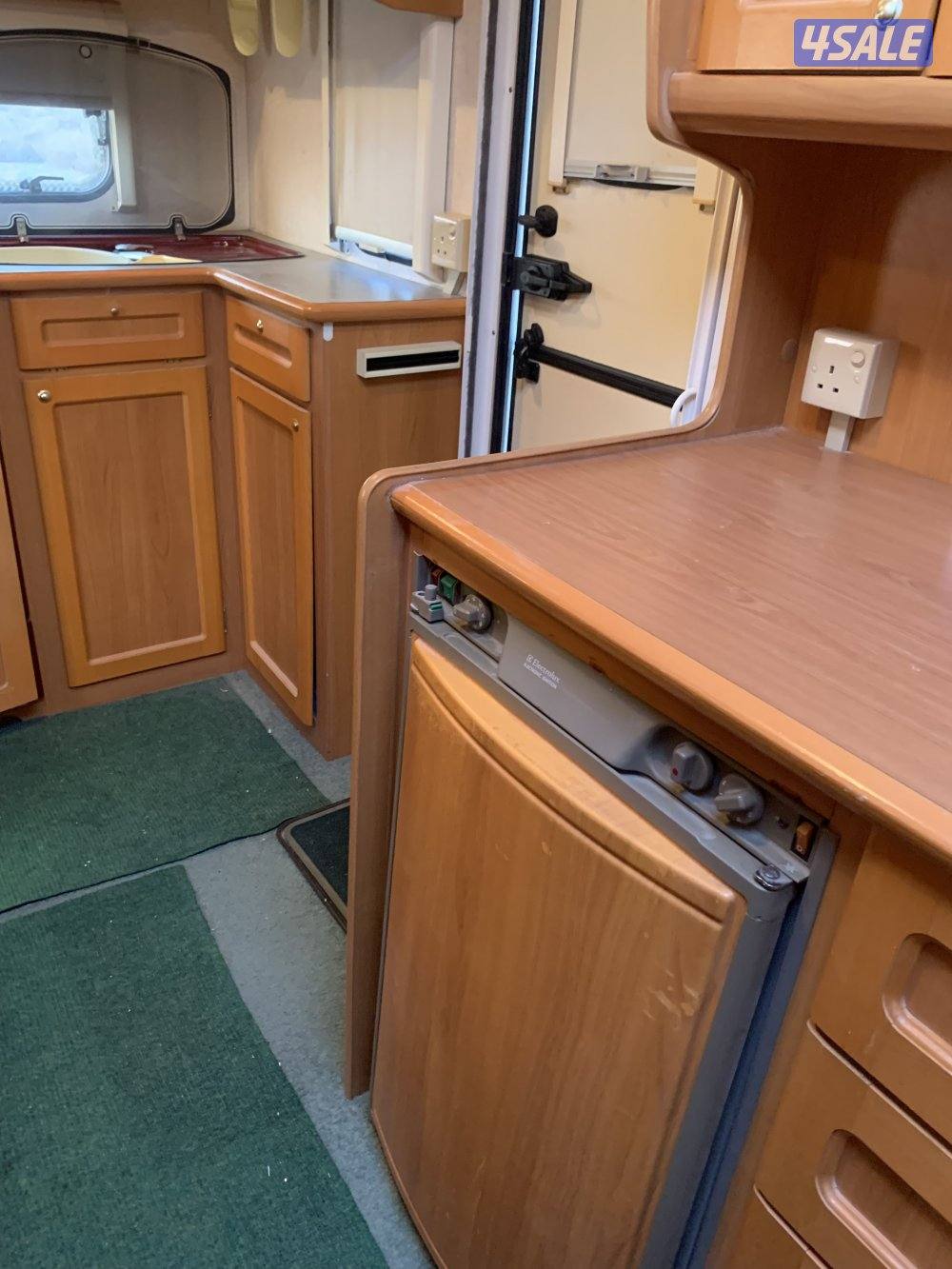 للبيع كرفان أوروبي 20 قدم10