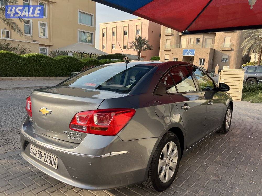 للبيع كروز 20173