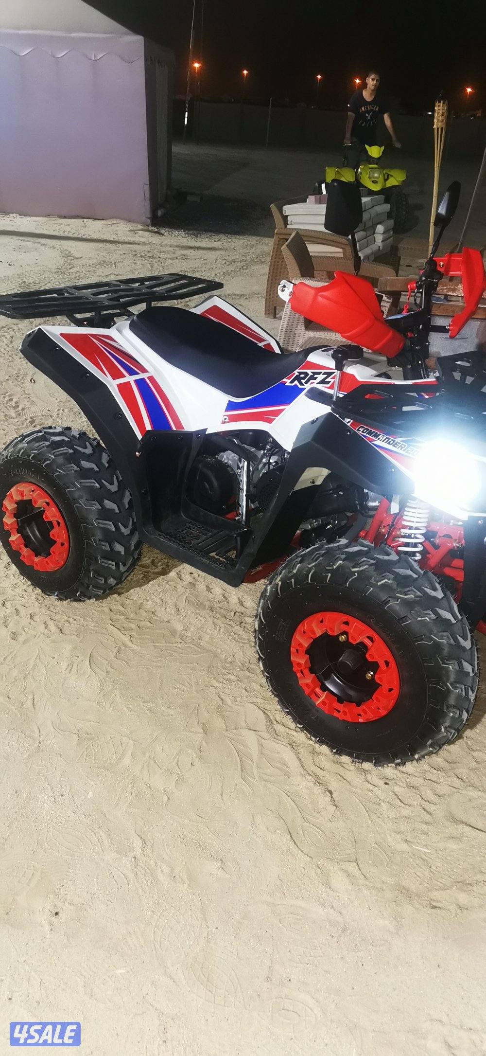 للبيع بقي صيني شبة جديد حجم ٢٠٠سي سي2