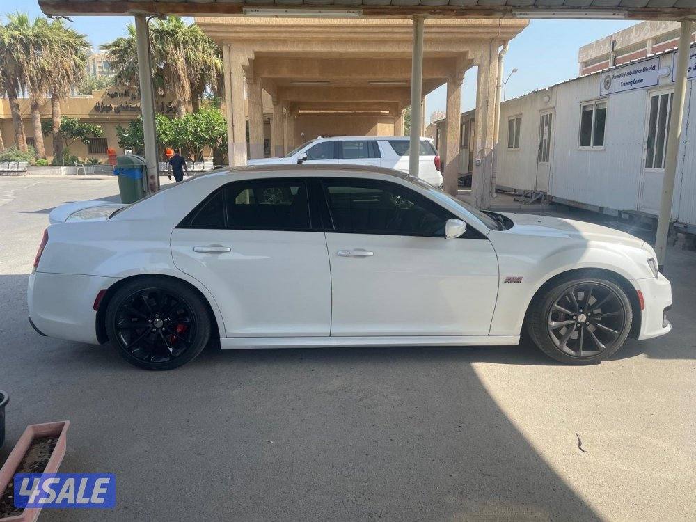 للبيع كلايزلر srt 2015 وارد الوكاله اصلي. فل ابشن  شاصي سليم2