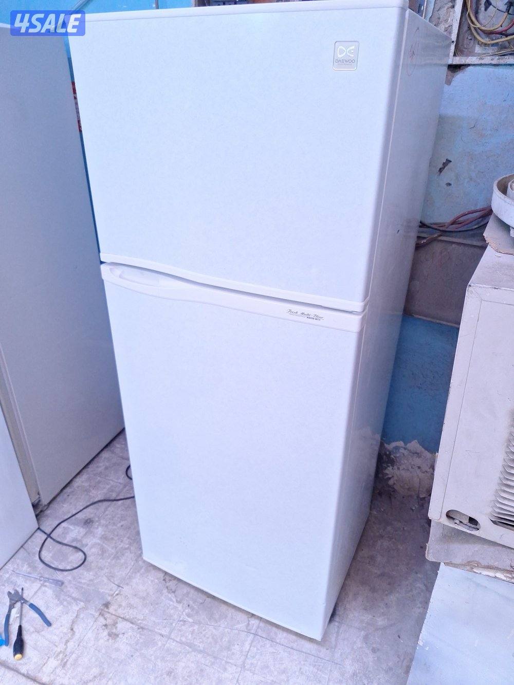 نبيع جميع انواع الثلاجات والفريزرات مع التوصيل والكفاله1