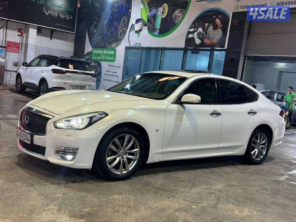 للبيع انفنتي Q7 عداد 90 km مديل 20160