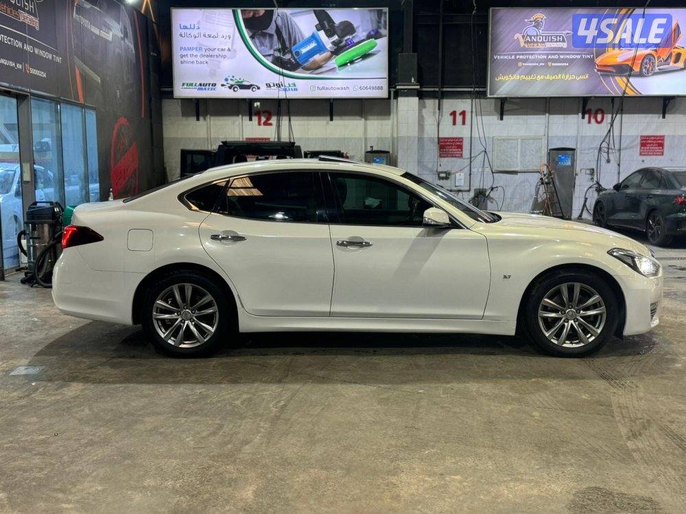 للبيع انفنتي Q7 عداد 90 km مديل 20161