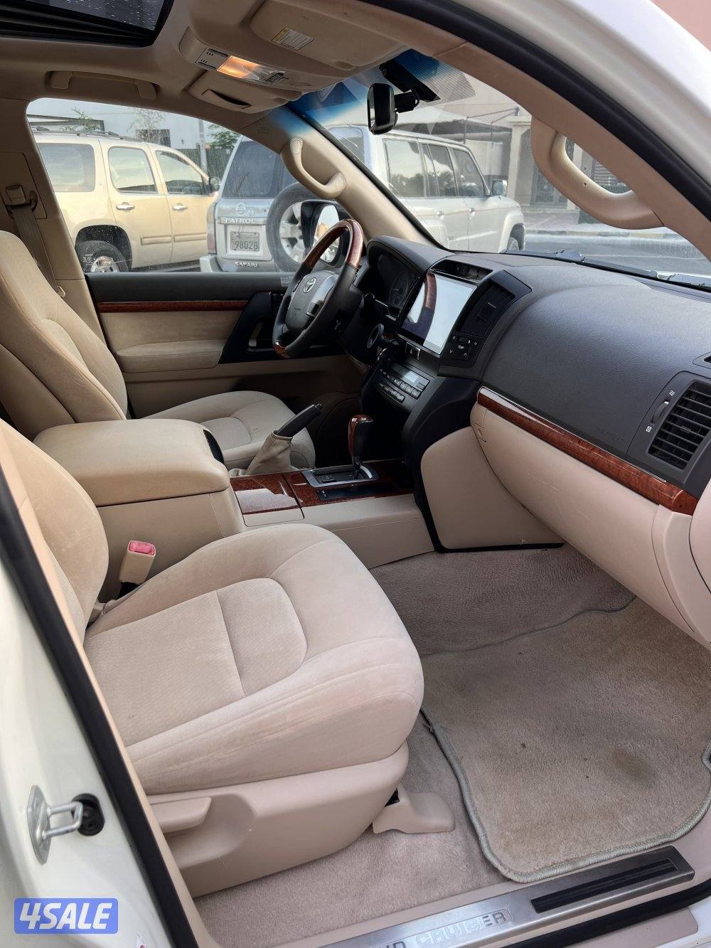 لاندكروزر GXR - V8 صبغ الوكالة بالكامل6