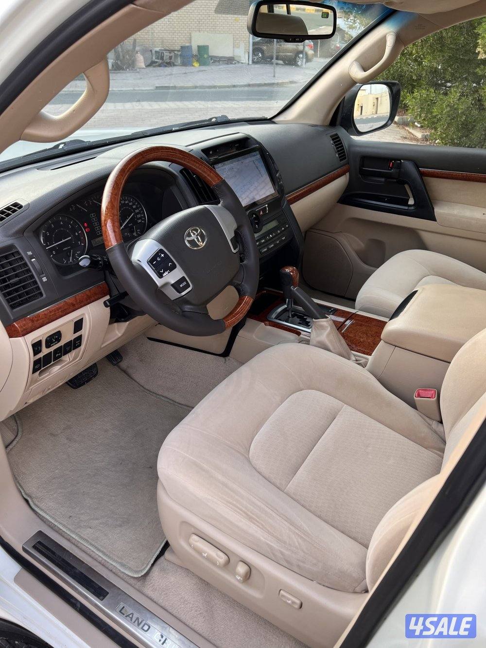 لاندكروزر GXR - V8 صبغ الوكالة بالكامل9