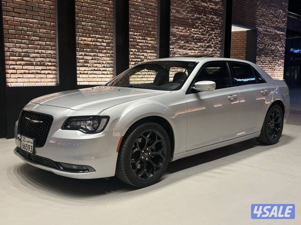 كرايسلر 2022 S بحالة الوكالة0