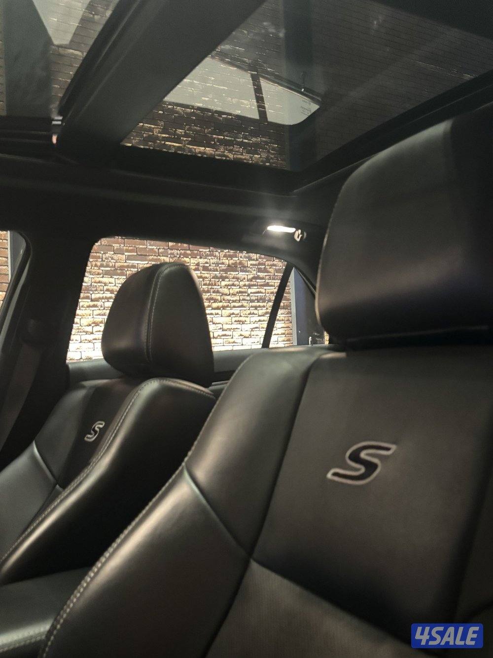 كرايسلر 2022 S بحالة الوكالة11