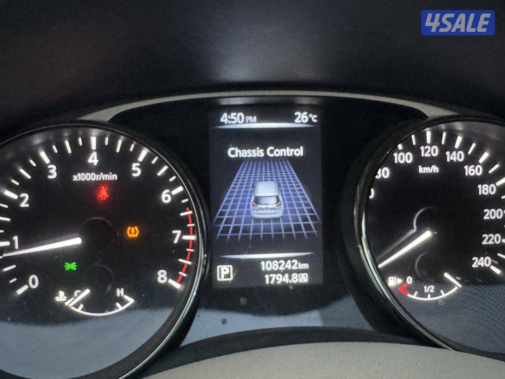 نيسان اكس تريل0