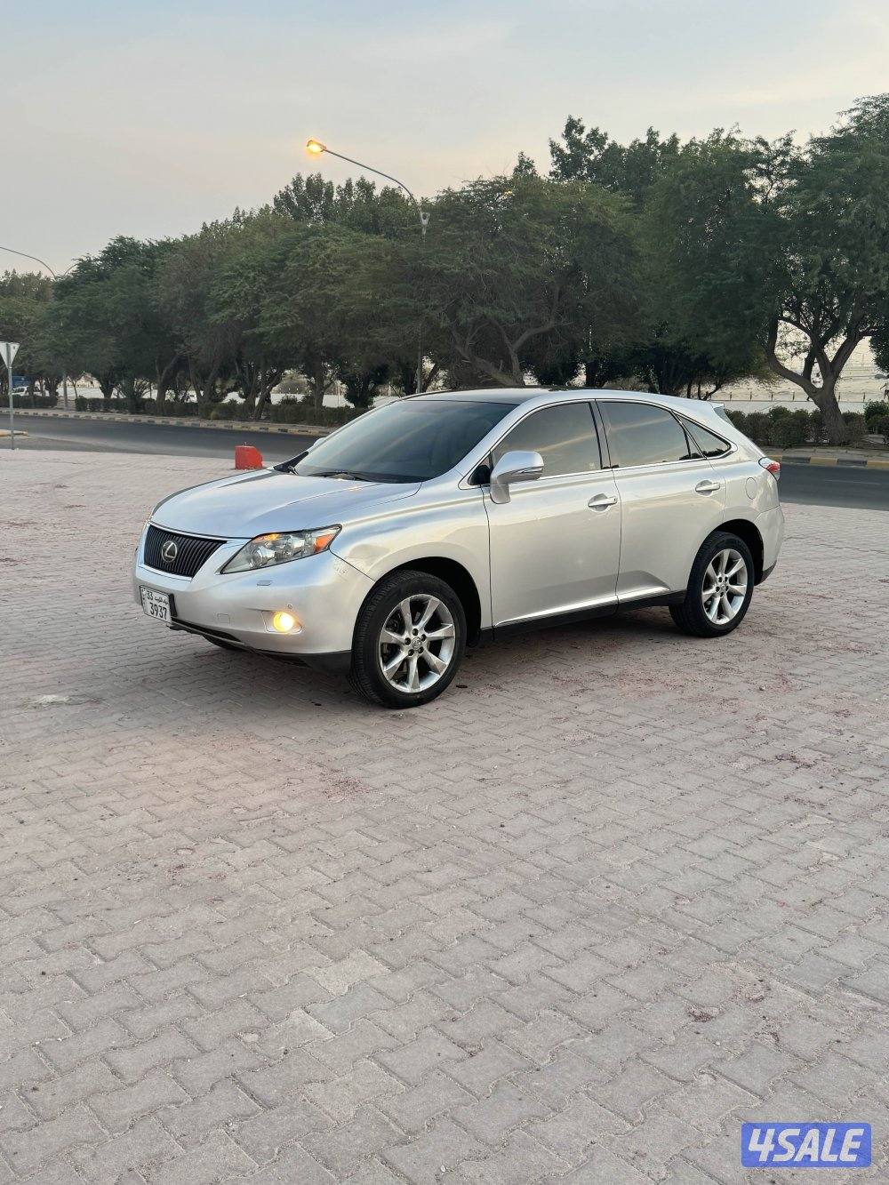 للبيع لكزس RX350 موديل 2009 اعلا درجه الفل0