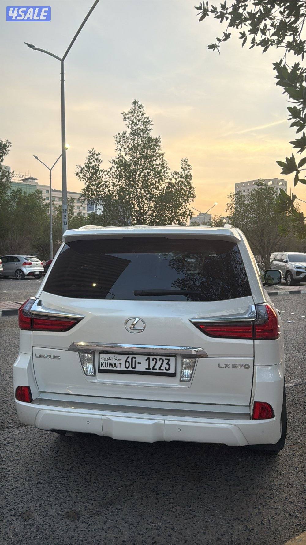 جيب لكزس LX570 موديل 20164