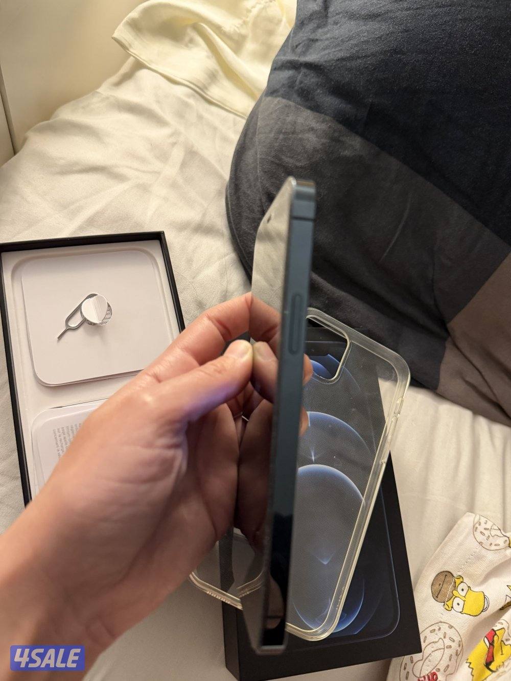 ايفون12 pro سعة256 قيقا نظيف4