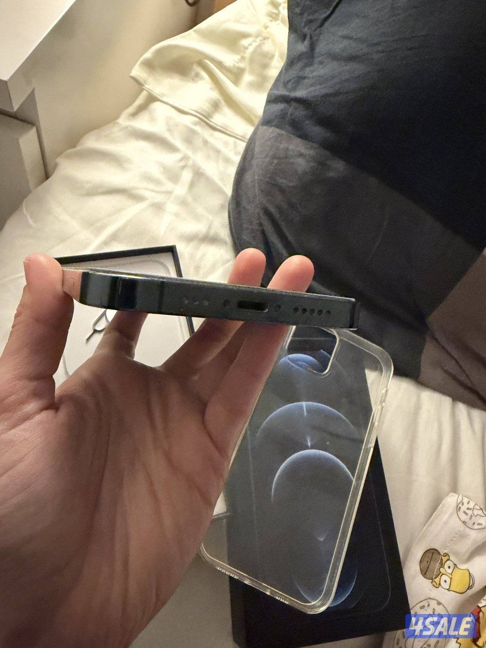 ايفون12 pro سعة256 قيقا نظيف5