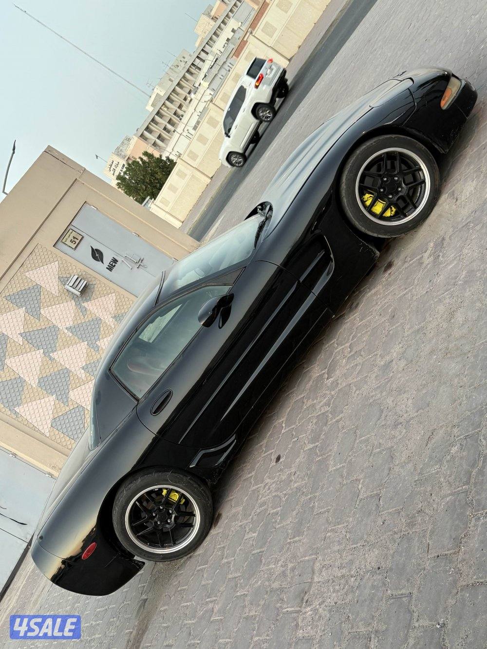 للبيع كورفت سي فايف موديل ٢٠٠١ قير تماتيك0