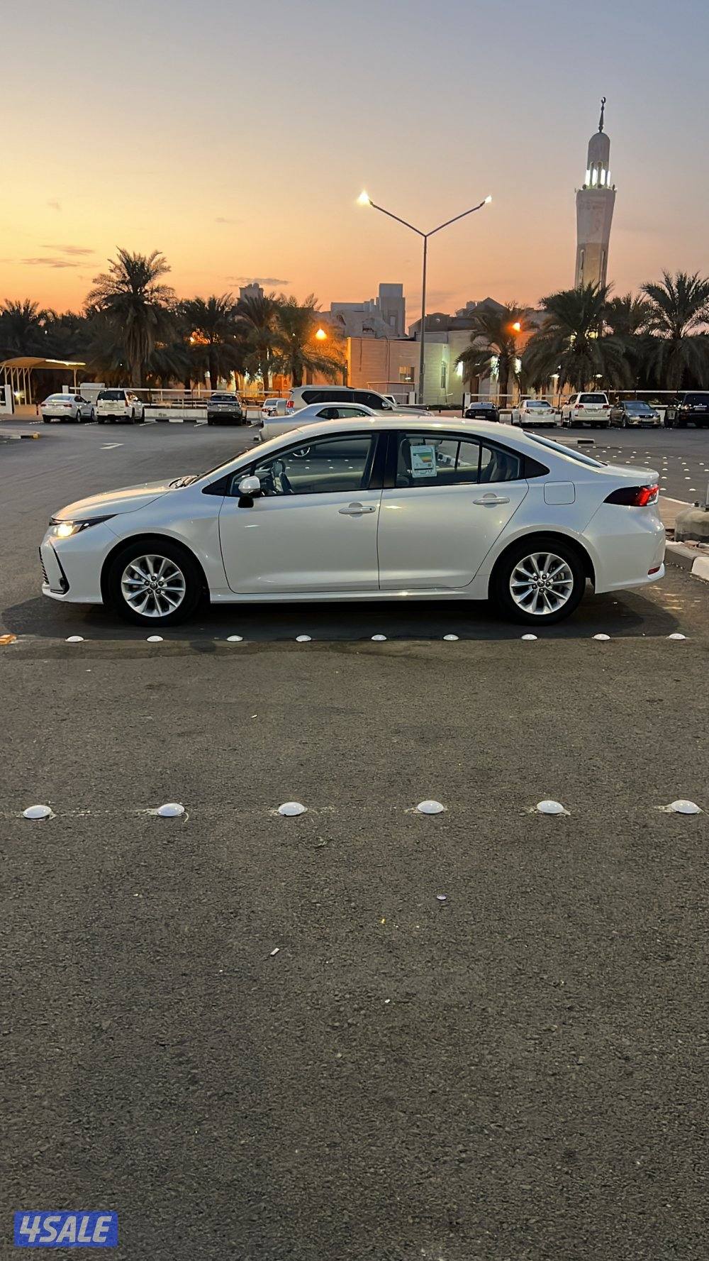 للبيع كرولا الساير  موديل 2023  عداد 25 صبغ والوكاله0