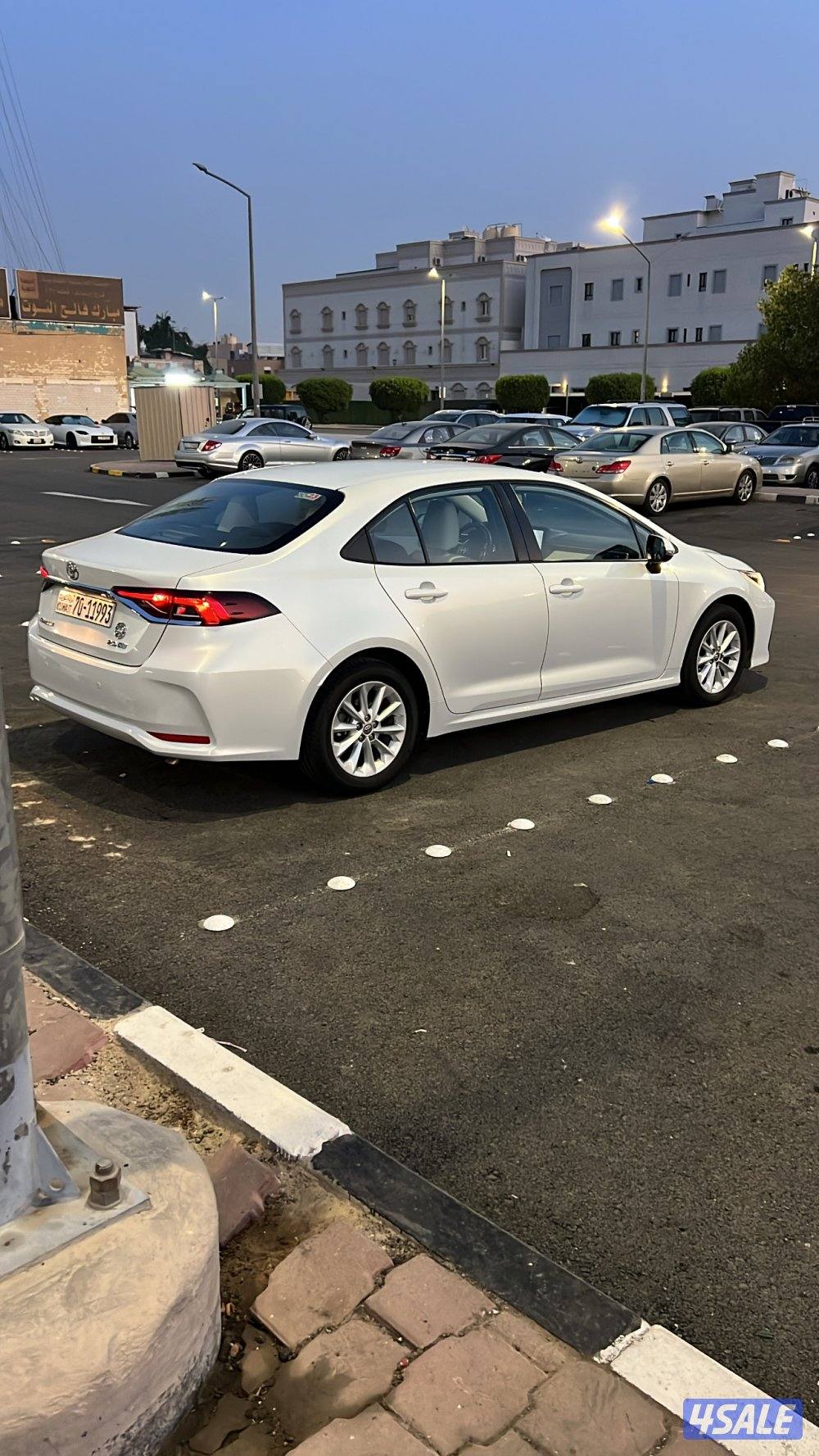 للبيع كرولا الساير  موديل 2023  عداد 25 صبغ والوكاله3