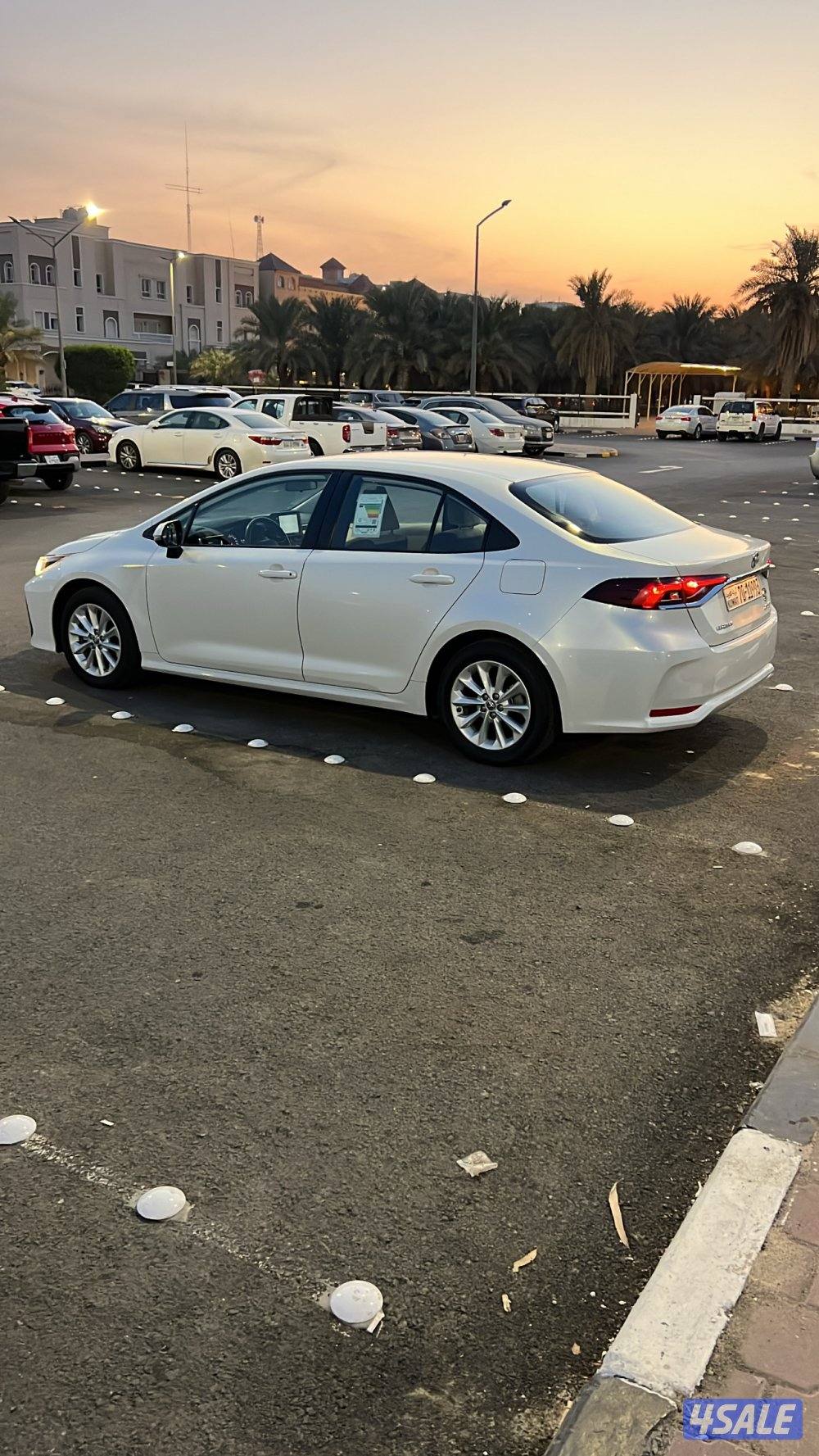 للبيع كرولا الساير  موديل 2023  عداد 25 صبغ والوكاله4