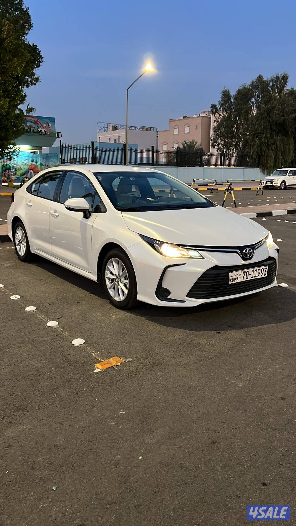 للبيع كرولا الساير  موديل 2023  عداد 25 صبغ والوكاله11