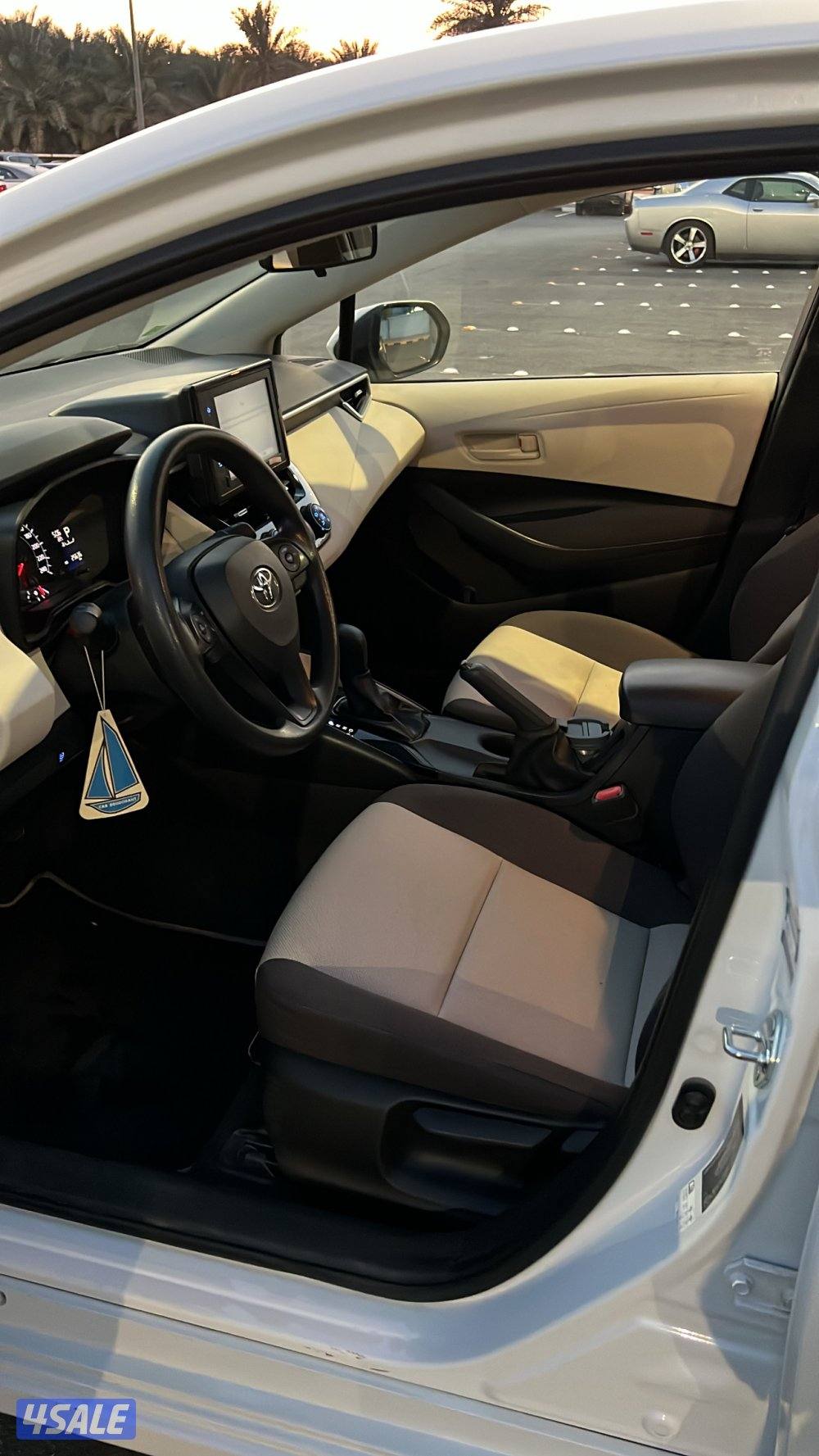 للبيع كرولا الساير  موديل 2023  عداد 25 صبغ والوكاله12