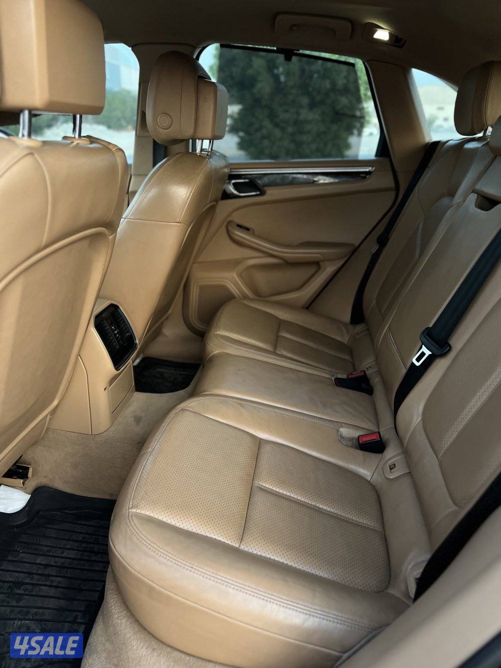 للبيع بورش ماكانS موديل 2015 ماشي140 الف5