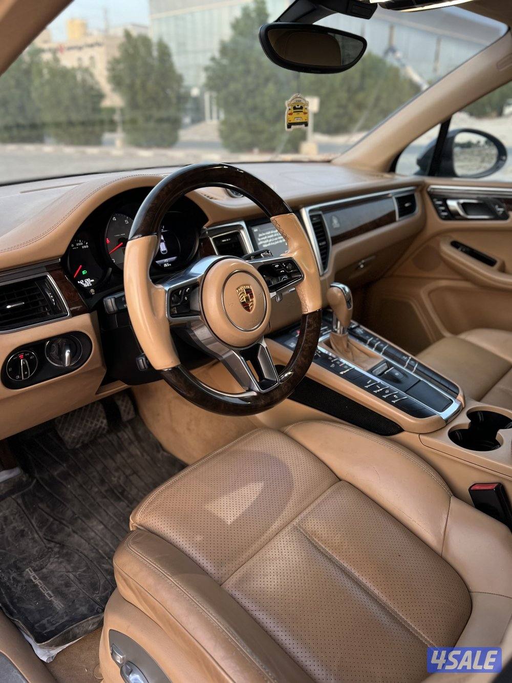 للبيع بورش ماكانS موديل 2015 ماشي140 الف7