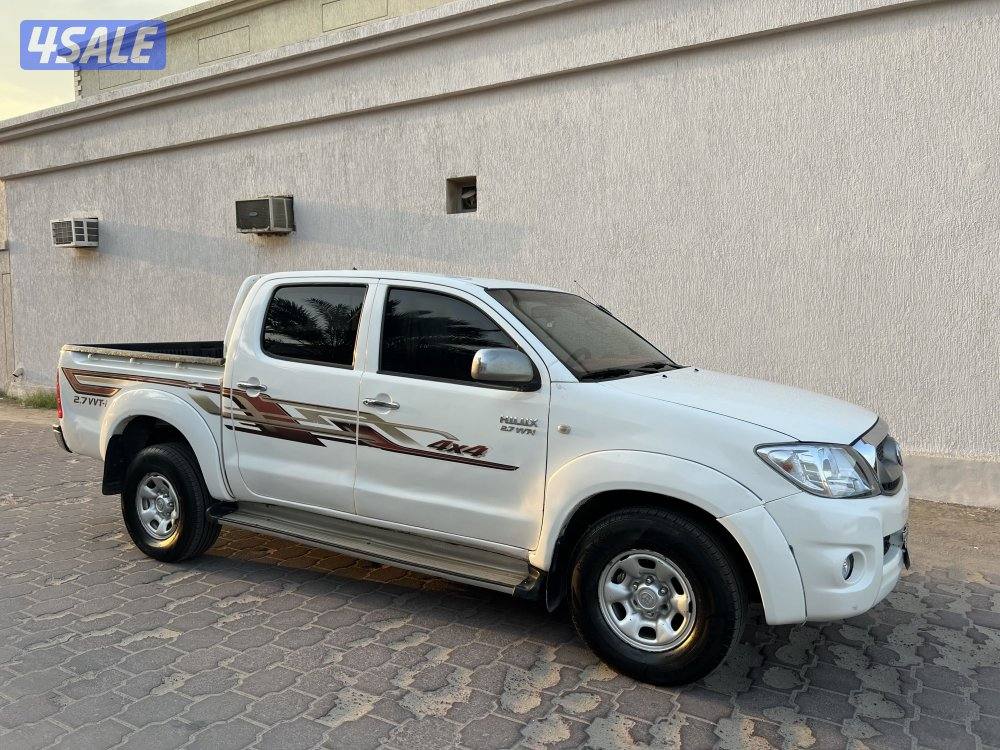 للبيع هايلكس قير عادي دبل 20112