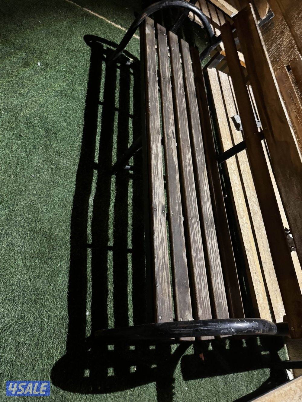 كرسي خصوصي حديد مجلفن مع خشب2