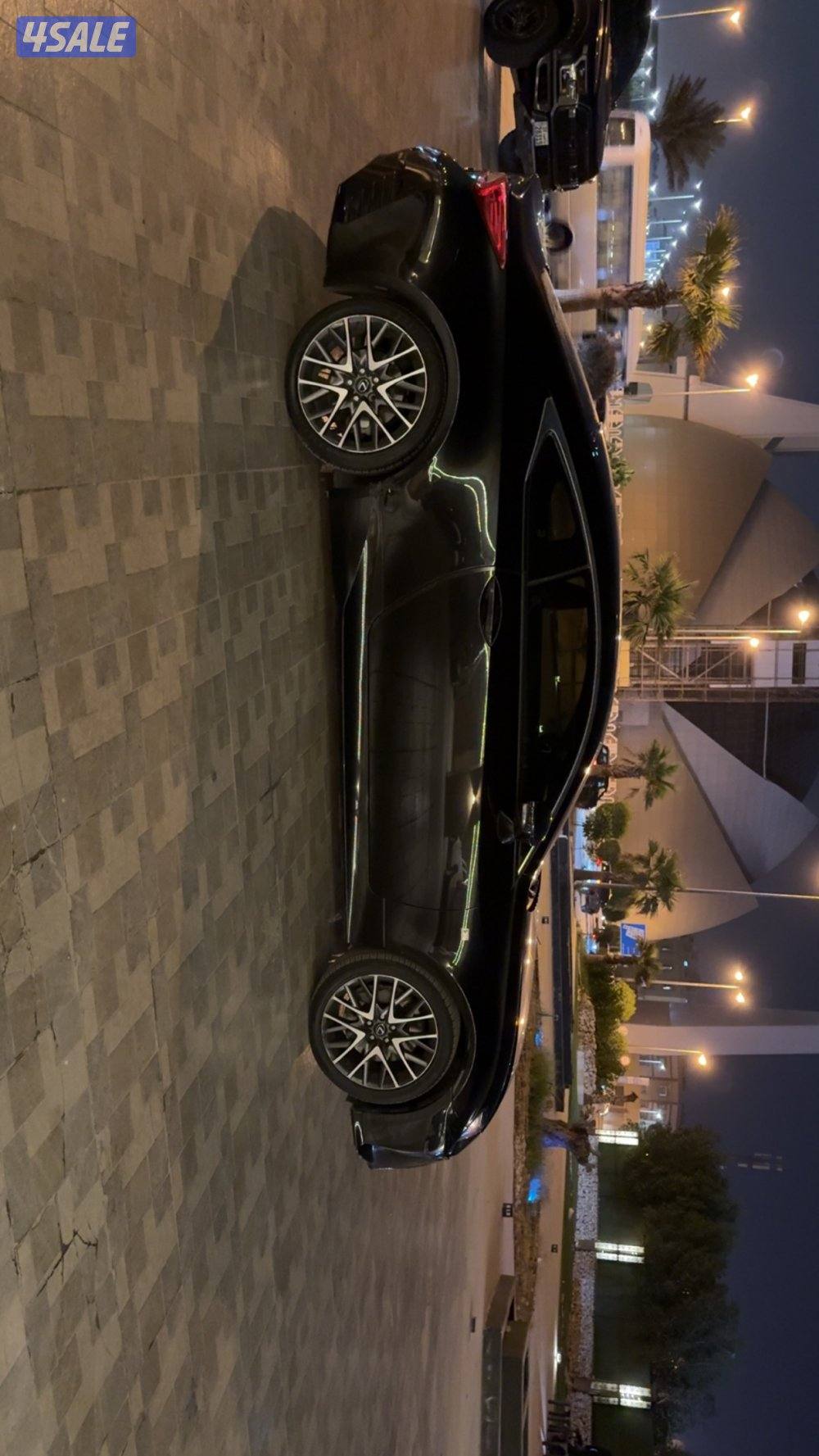 للبيع لكزس f sports Rc3506