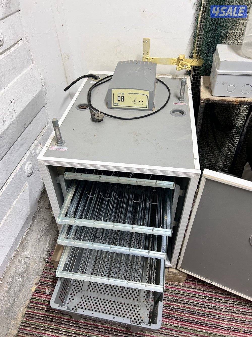 مكينه تفريخ  للبيع3